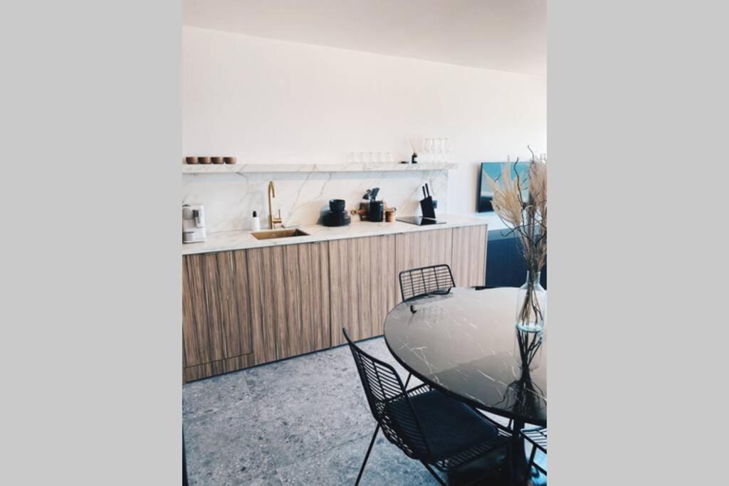 Ferienwohnung Wonderful Architect Designed Flat With Sea View Ostende Exterior foto